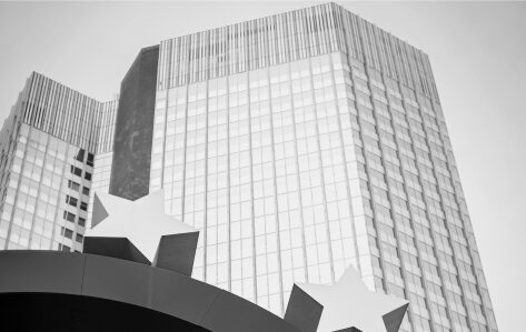 Global Banks & Central Banks